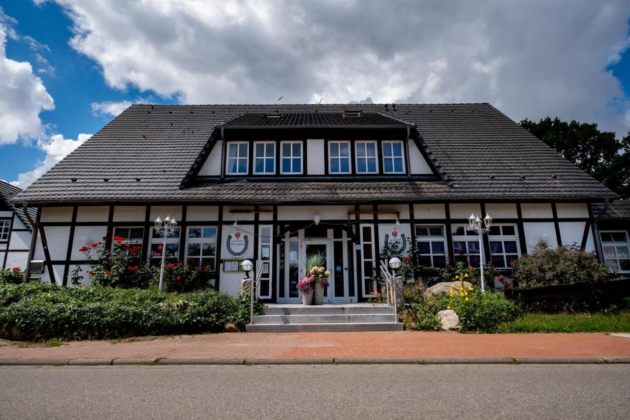 Landhotel Rosenhof Garni Am Plauer See Mit Ladesaeule Fuer E-Autos Quetzin Dış mekan fotoğraf