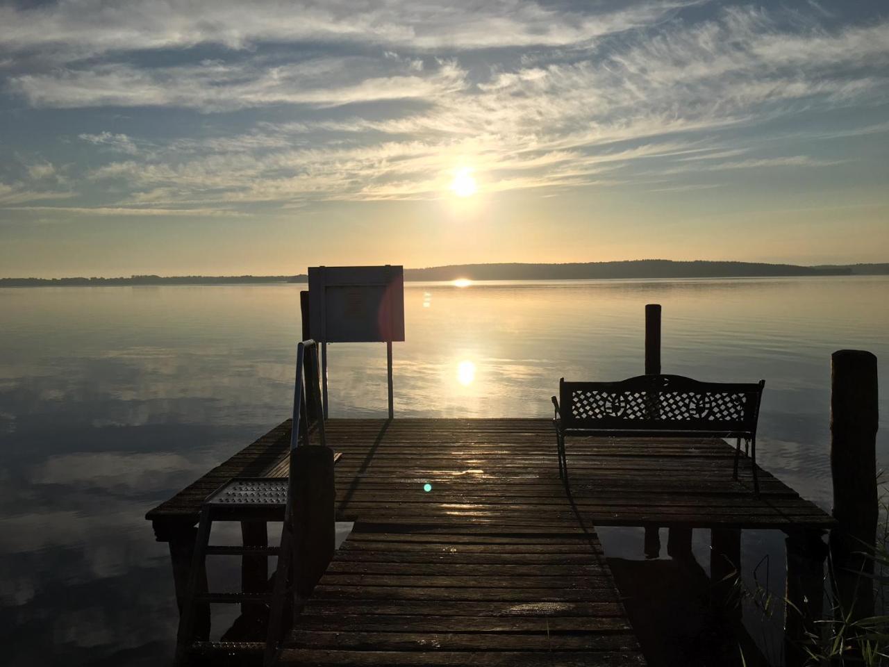Landhotel Rosenhof Garni Am Plauer See Mit Ladesaeule Fuer E-Autos Quetzin Dış mekan fotoğraf